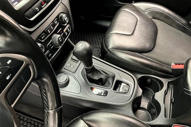 used 2020 Jeep Cherokee car, priced at $17,494