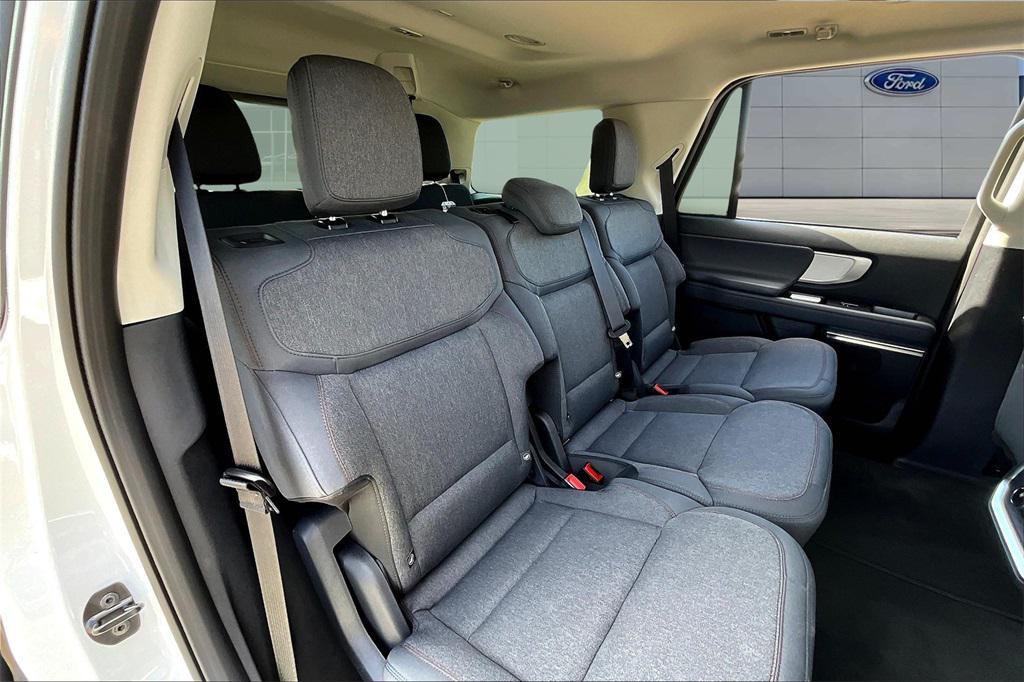 new 2025 Ford Expedition car, priced at $64,328