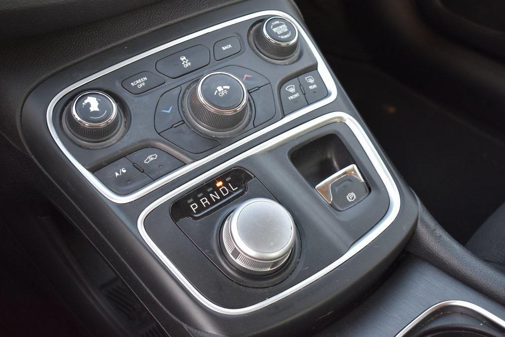 used 2016 Chrysler 200 car, priced at $10,635