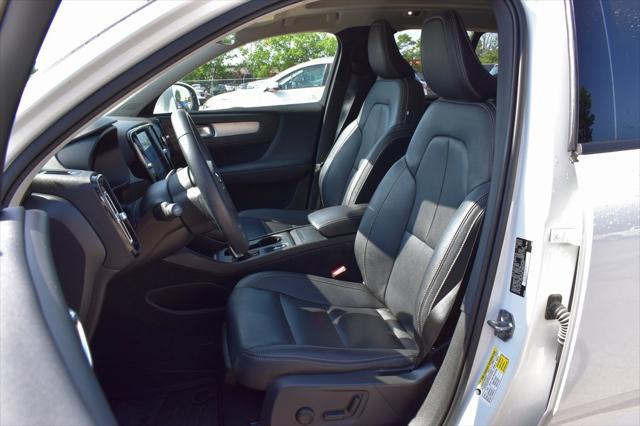 used 2019 Volvo XC40 car, priced at $19,311