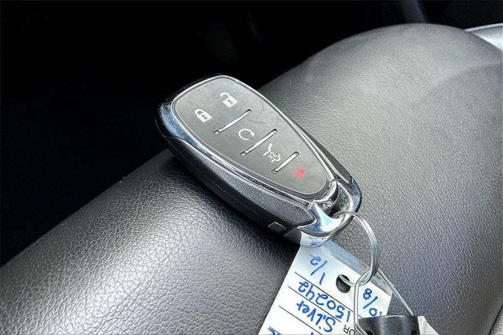 used 2023 Chevrolet Traverse car, priced at $34,657