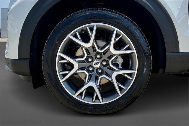 new 2025 Ford Explorer car, priced at $56,405