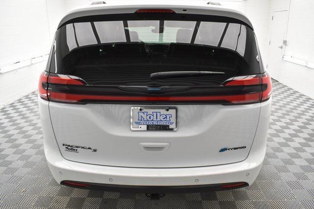 used 2021 Chrysler Pacifica Hybrid car, priced at $30,999