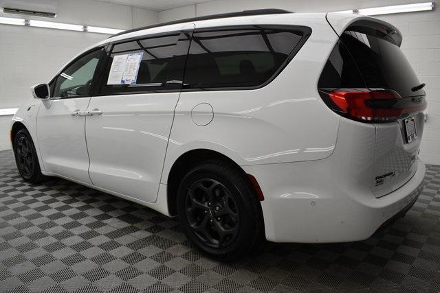 used 2021 Chrysler Pacifica Hybrid car, priced at $30,999