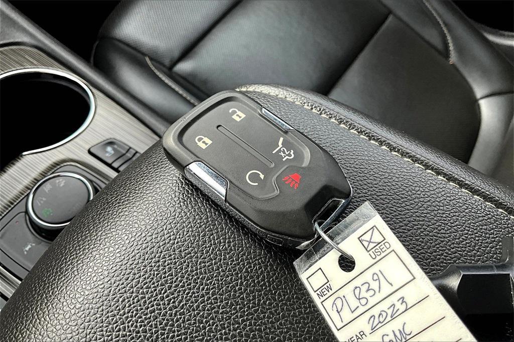 used 2023 GMC Acadia car, priced at $31,306