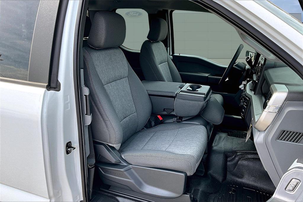 new 2025 Ford F-250 car, priced at $56,669