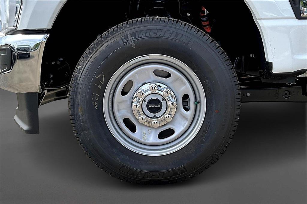 new 2025 Ford F-250 car, priced at $56,669