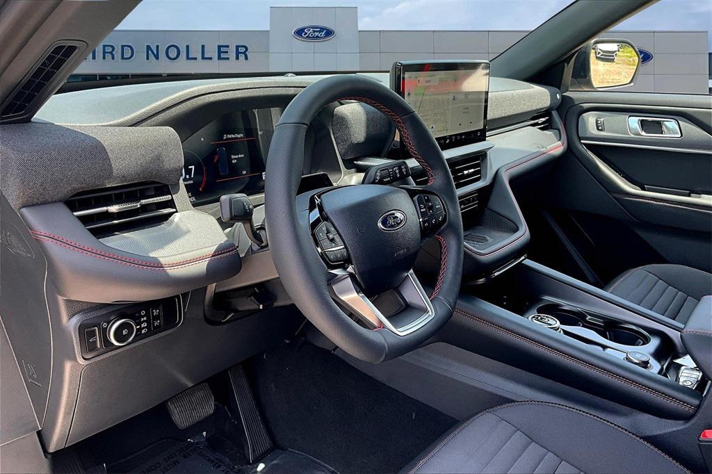 new 2025 Ford Explorer car, priced at $48,028
