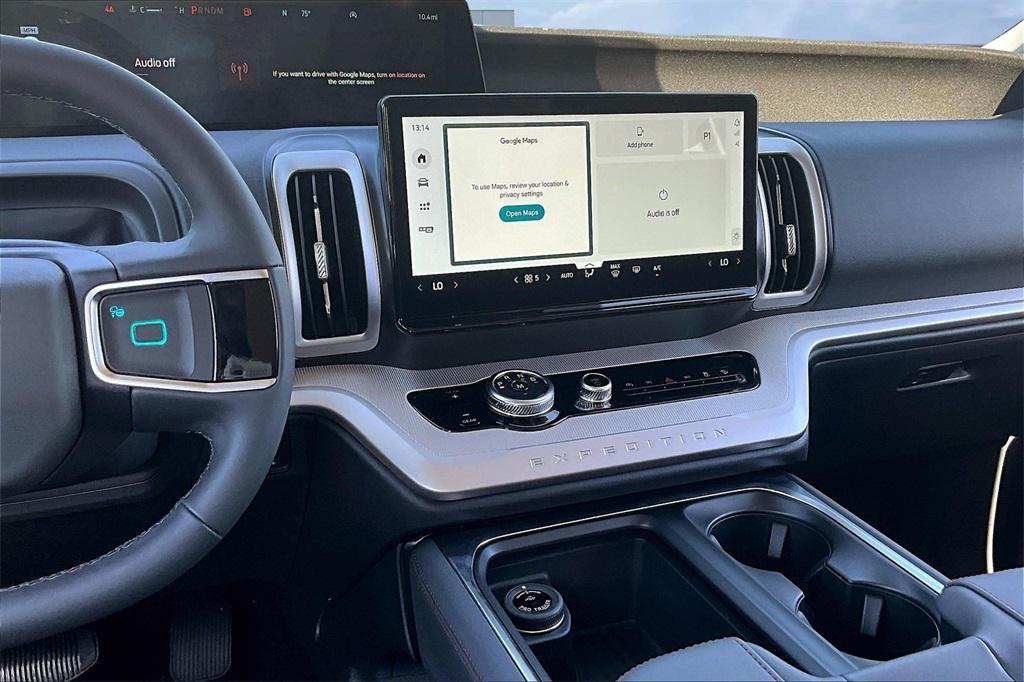 new 2025 Ford Expedition car, priced at $63,302