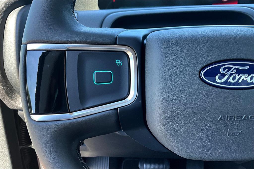 new 2025 Ford Expedition car, priced at $63,302
