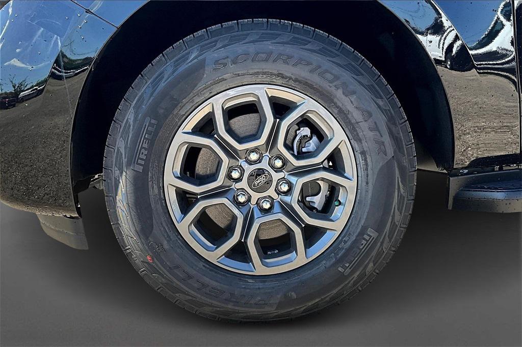 new 2025 Ford Expedition car, priced at $63,302