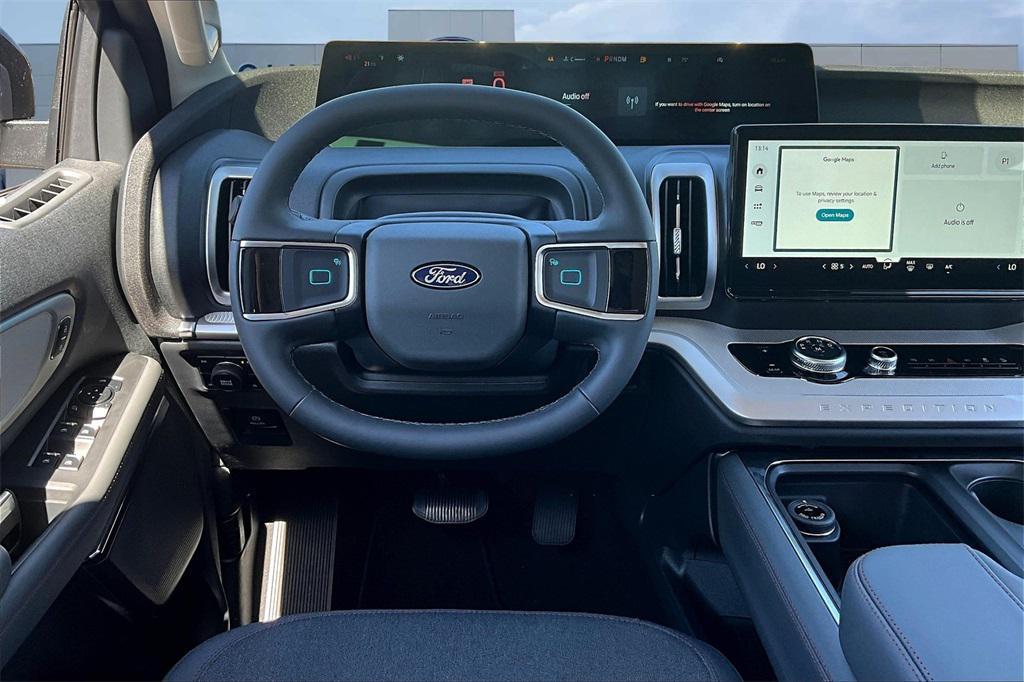 new 2025 Ford Expedition car, priced at $63,302