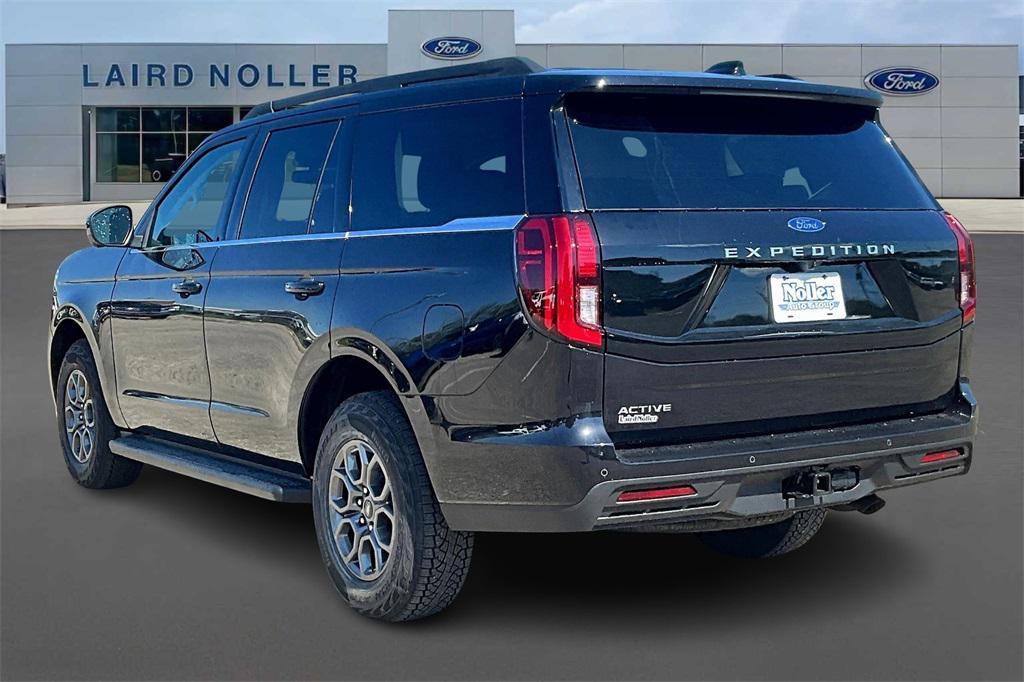 new 2025 Ford Expedition car, priced at $63,302