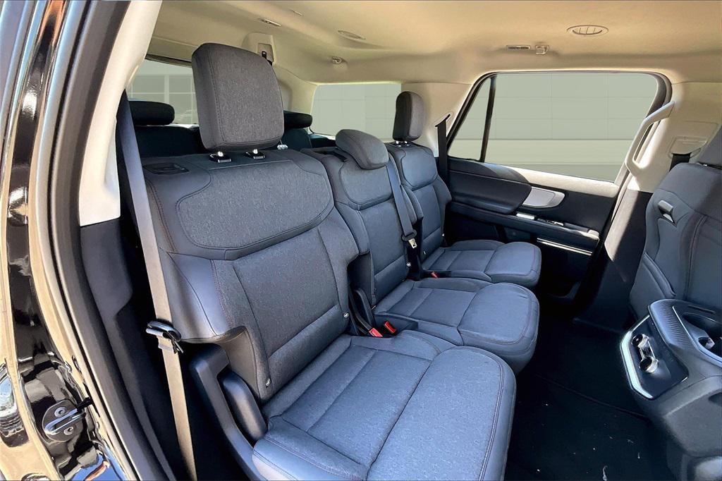 new 2025 Ford Expedition car, priced at $63,302
