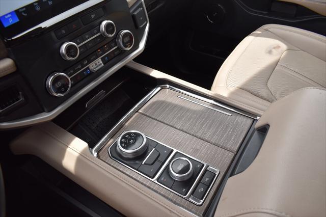 used 2024 Ford Expedition car, priced at $61,284