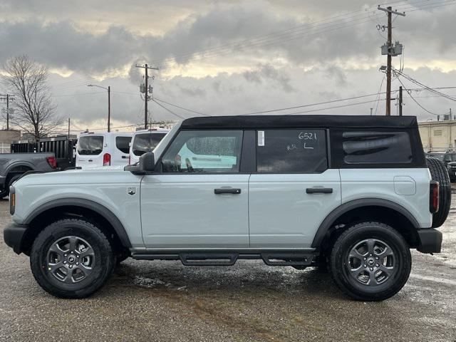 new 2024 Ford Bronco car, priced at $43,642