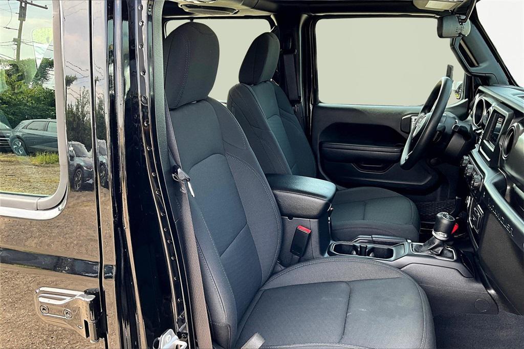used 2022 Jeep Wrangler Unlimited car, priced at $29,266