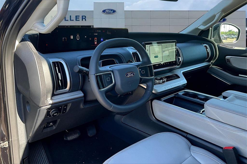 new 2025 Ford Expedition Max car, priced at $71,251