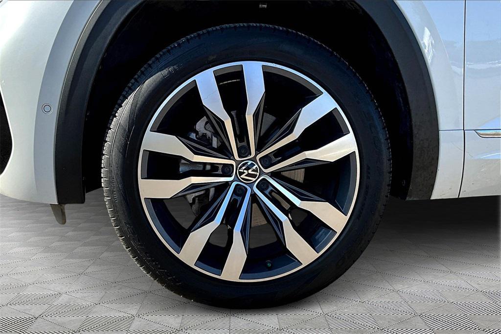 used 2023 Volkswagen Atlas car, priced at $35,499