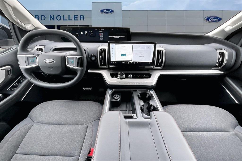 new 2025 Ford Expedition Max car, priced at $70,495