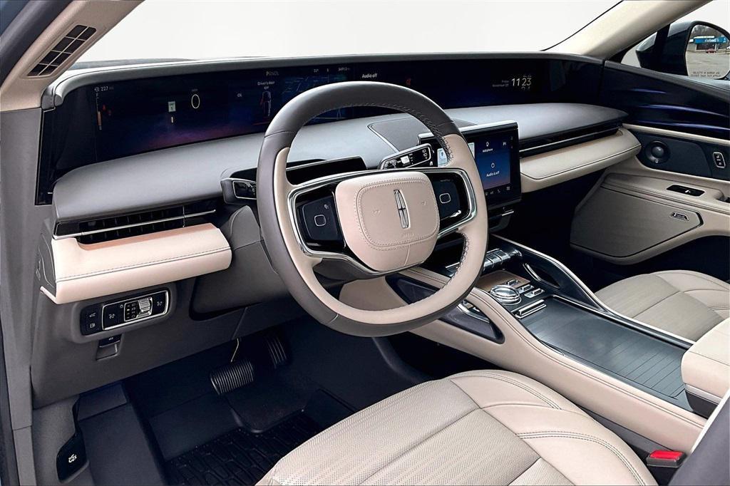 used 2025 Lincoln Nautilus car, priced at $60,302