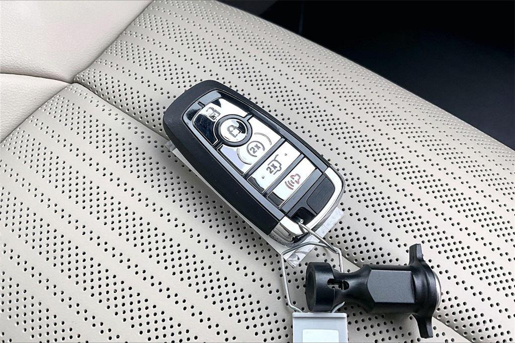 used 2025 Lincoln Nautilus car, priced at $60,302