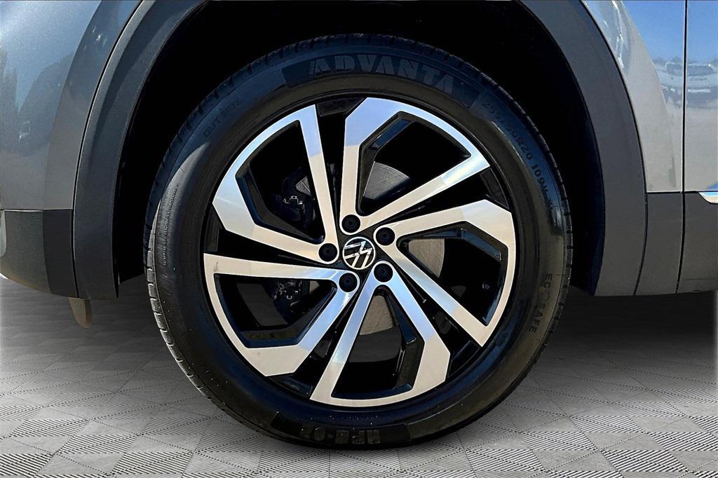 used 2023 Volkswagen Atlas car, priced at $30,782