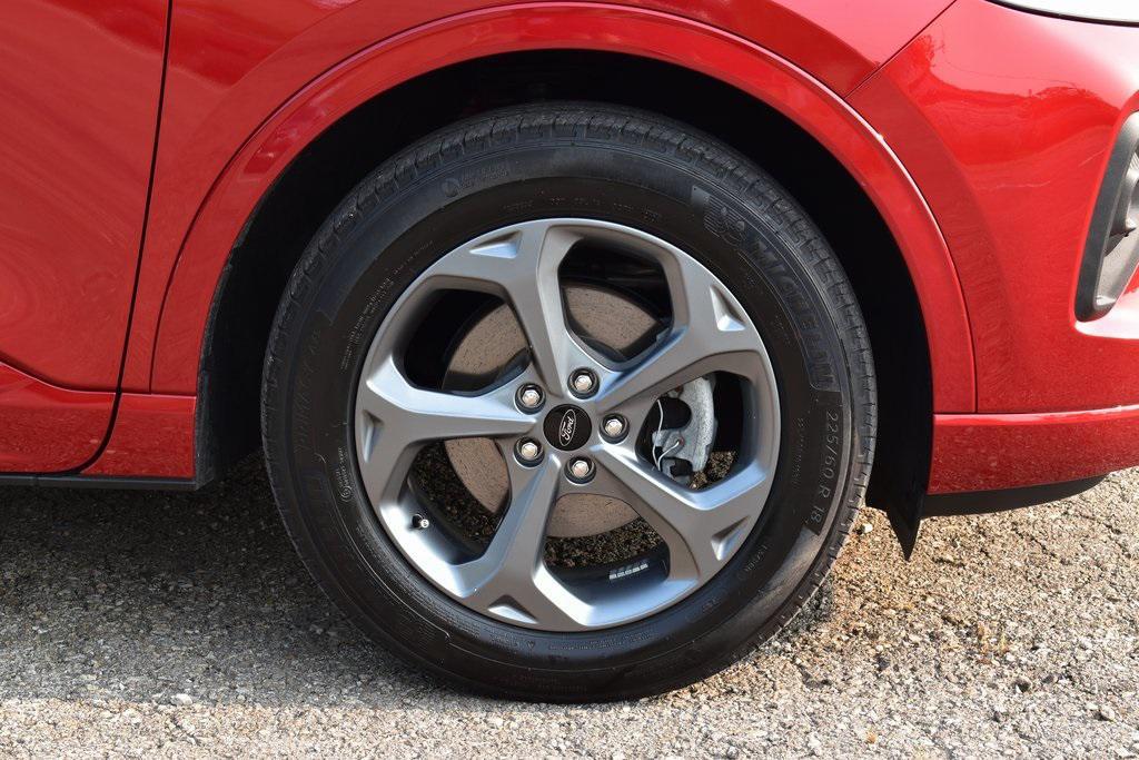 used 2024 Ford Escape car, priced at $25,999