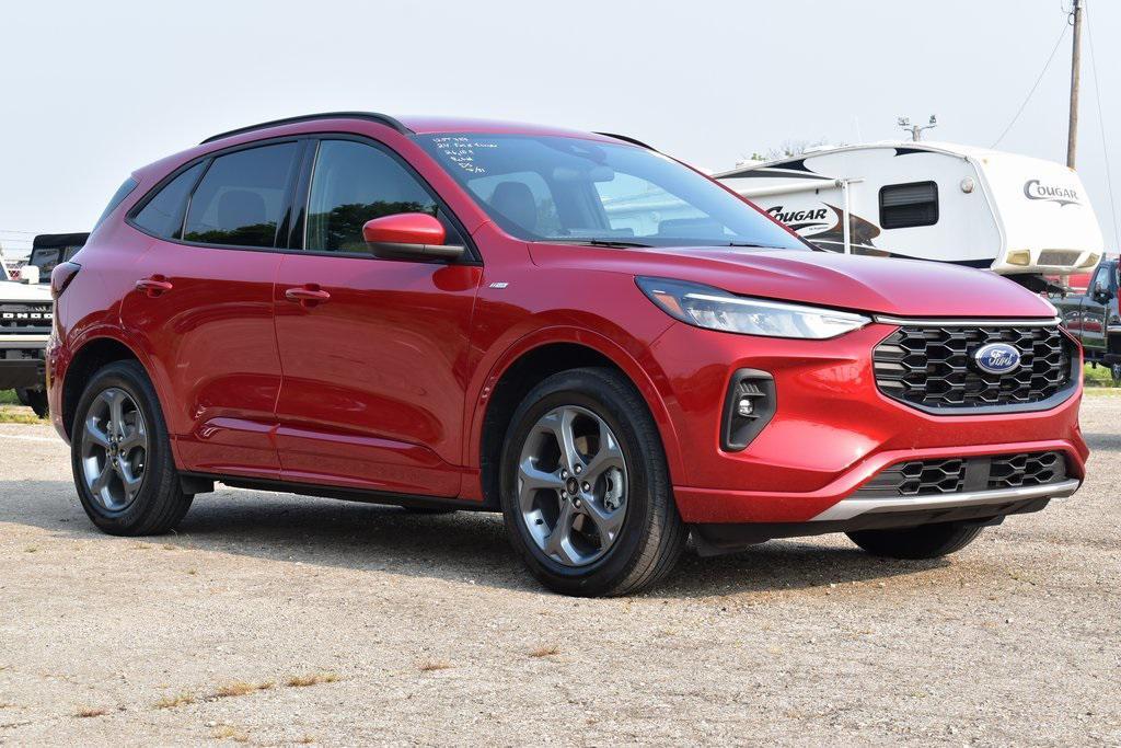 used 2024 Ford Escape car, priced at $25,999