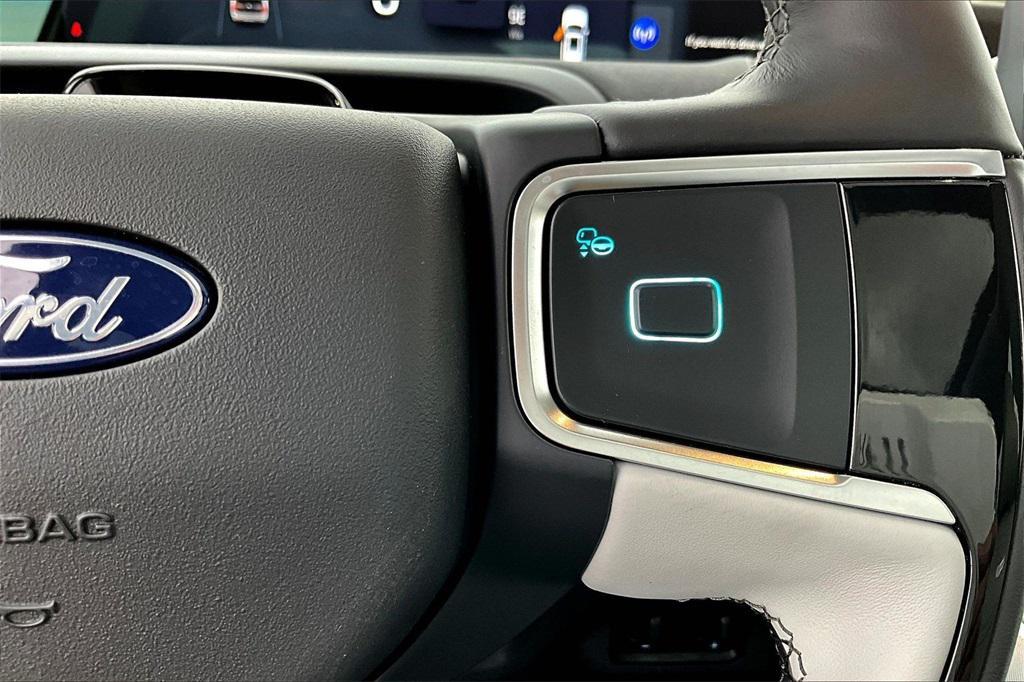 new 2025 Ford Expedition car, priced at $79,741