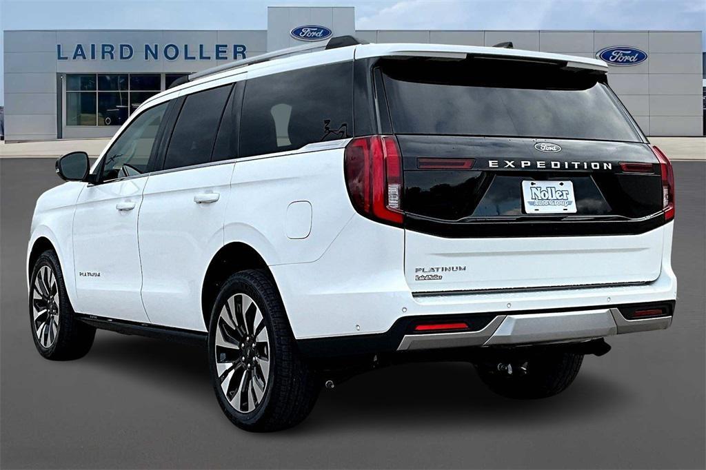 new 2025 Ford Expedition car, priced at $79,741
