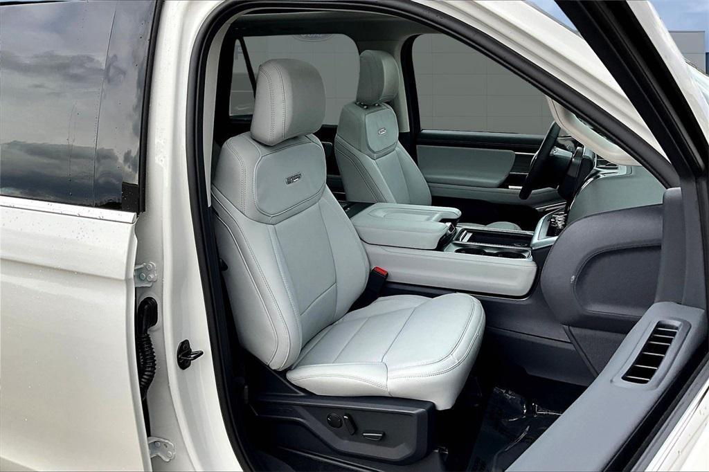 new 2025 Ford Expedition car, priced at $79,741