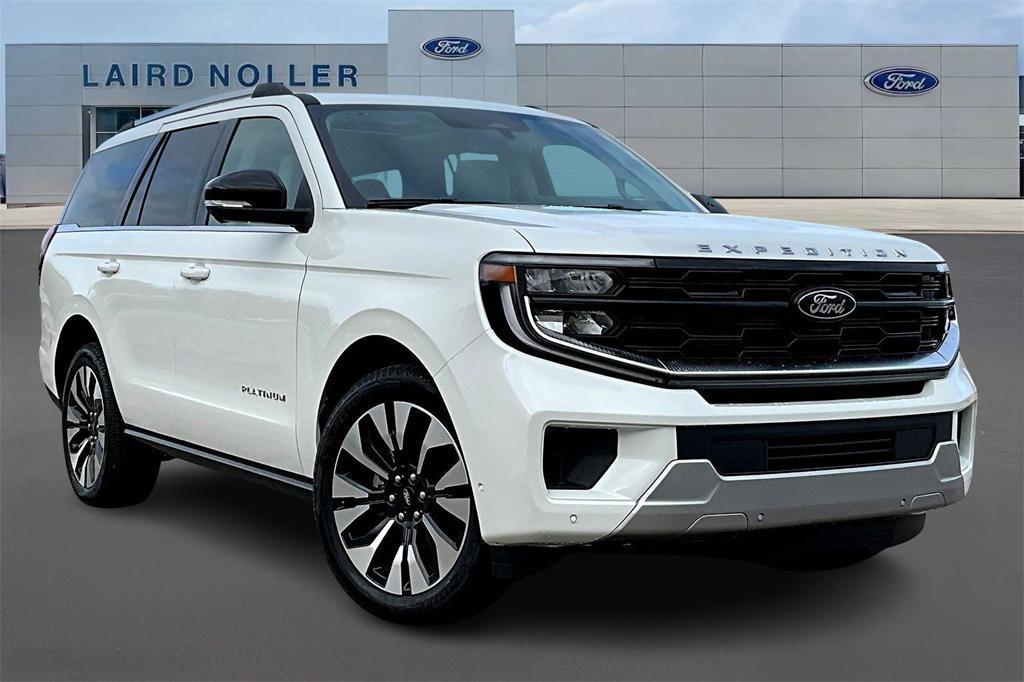new 2025 Ford Expedition car, priced at $79,741