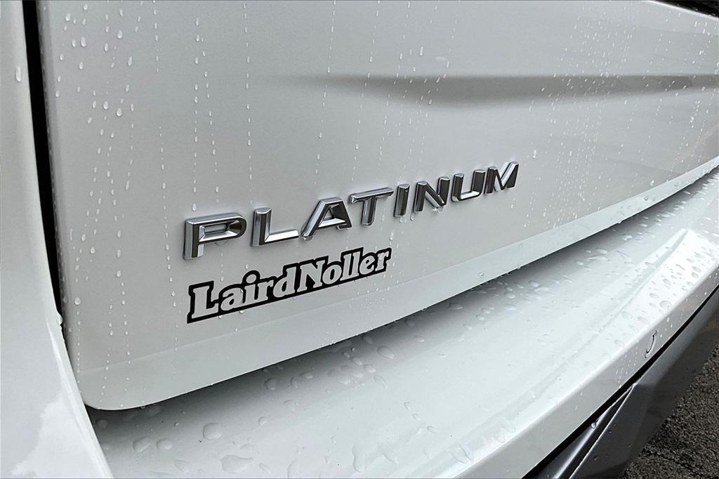 new 2025 Ford Expedition car, priced at $79,741