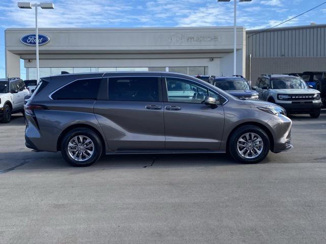 used 2024 Toyota Sienna car, priced at $40,889