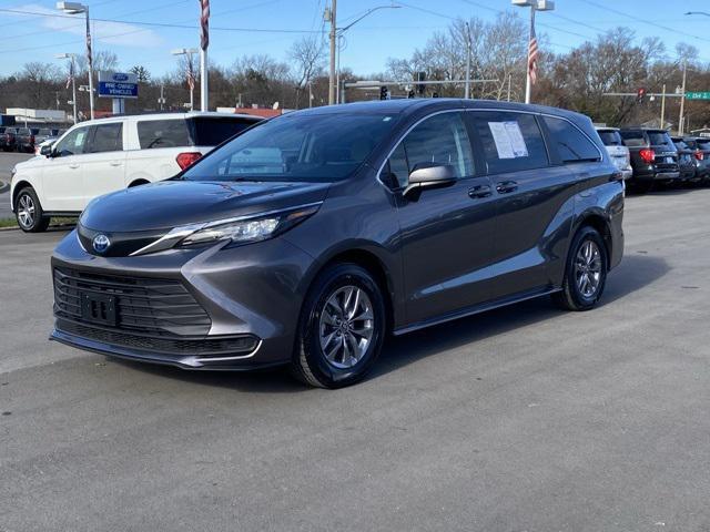 used 2024 Toyota Sienna car, priced at $40,889