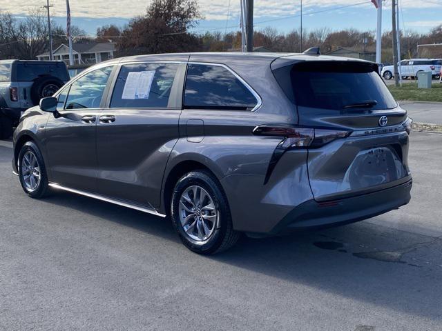 used 2024 Toyota Sienna car, priced at $40,889