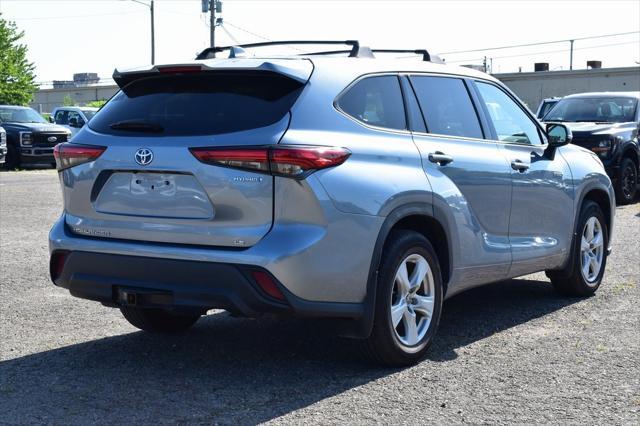 used 2021 Toyota Highlander Hybrid car, priced at $33,059