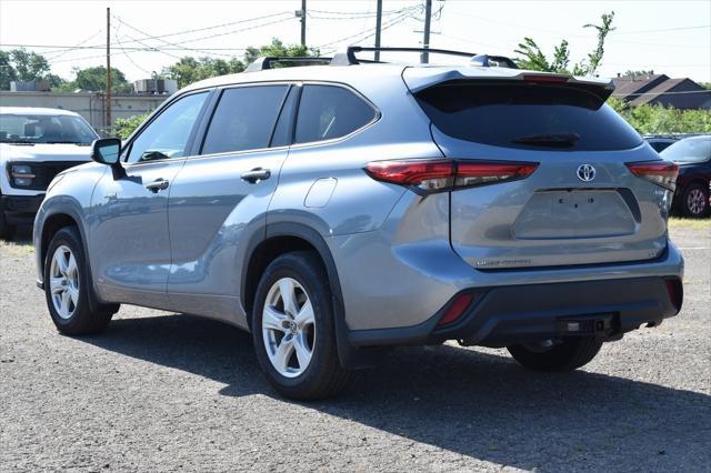 used 2021 Toyota Highlander Hybrid car, priced at $33,059
