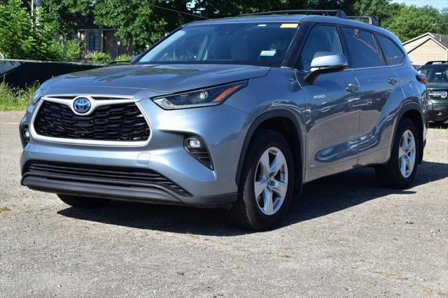 used 2021 Toyota Highlander Hybrid car, priced at $33,059