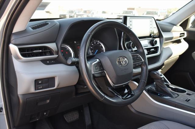 used 2021 Toyota Highlander Hybrid car, priced at $33,059