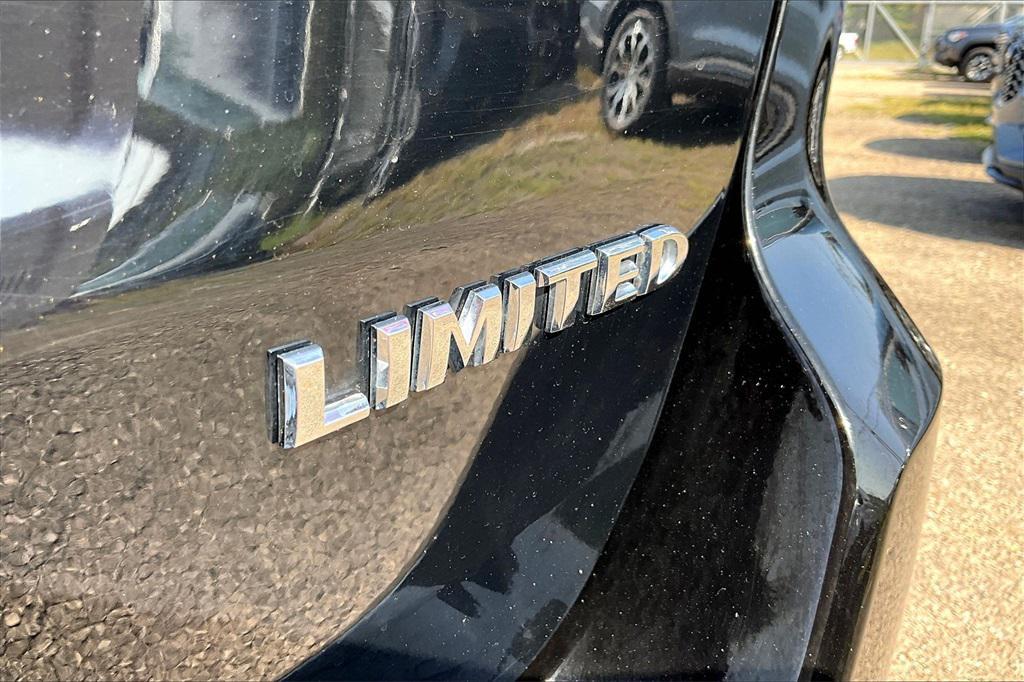 used 2022 Jeep Grand Cherokee car, priced at $25,309