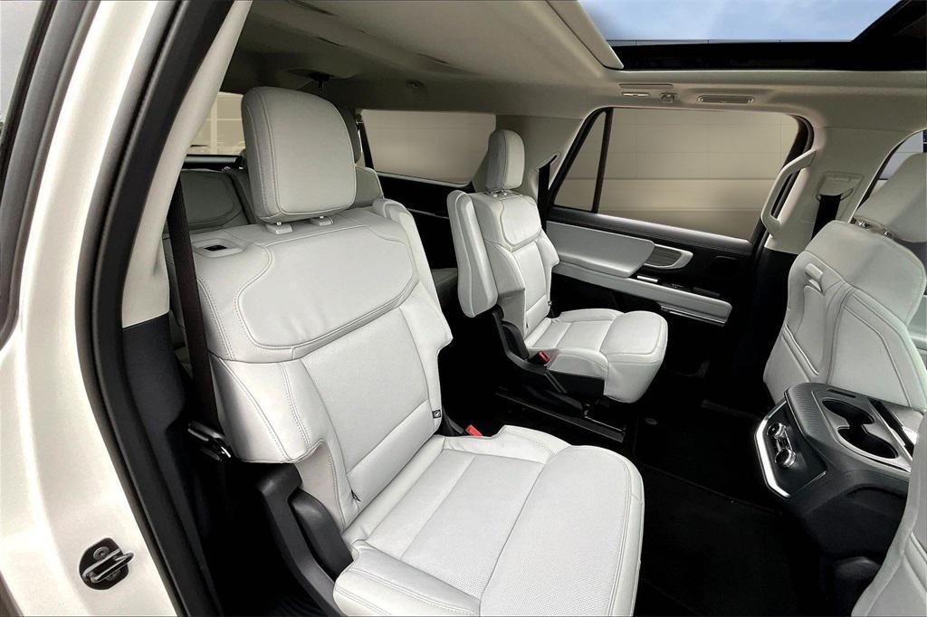 new 2025 Ford Expedition Max car, priced at $79,213