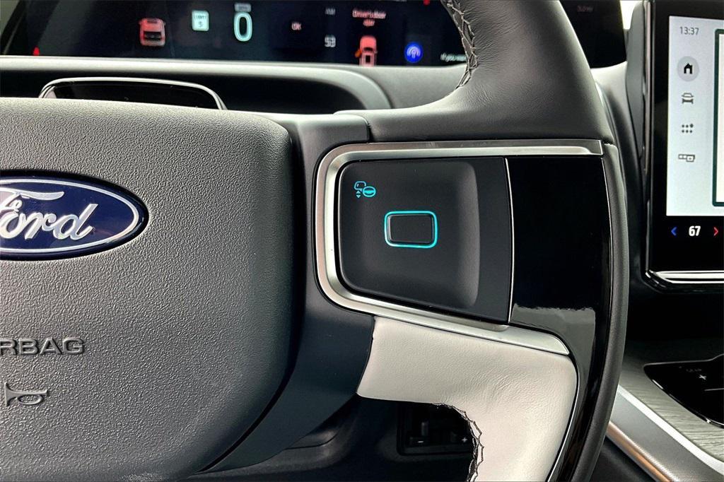 new 2025 Ford Expedition Max car, priced at $79,213