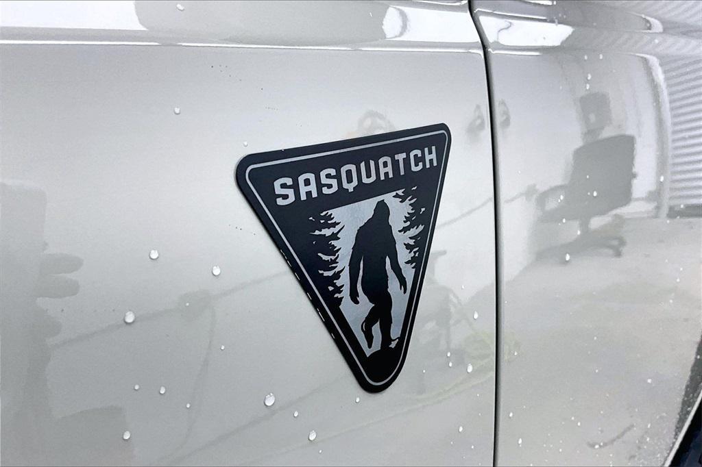 new 2025 Ford Bronco car, priced at $50,333