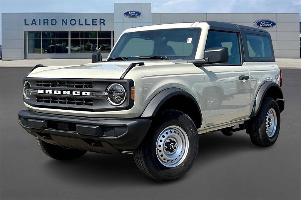 new 2025 Ford Bronco car, priced at $39,071