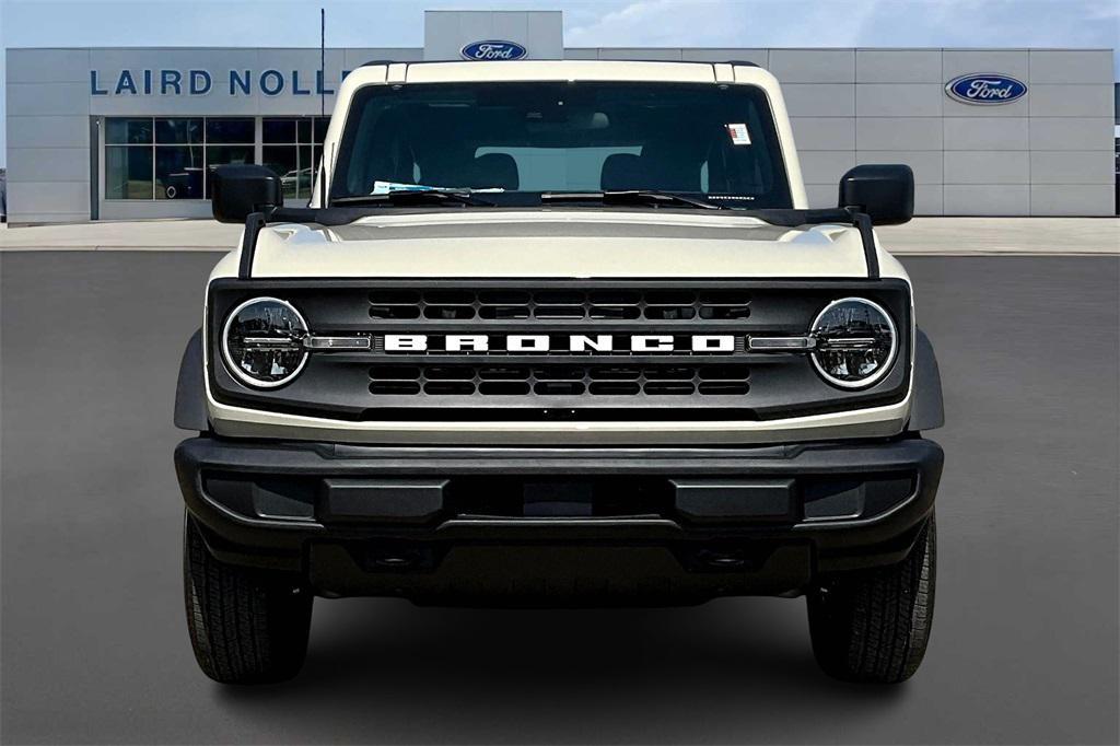 new 2025 Ford Bronco car, priced at $37,306