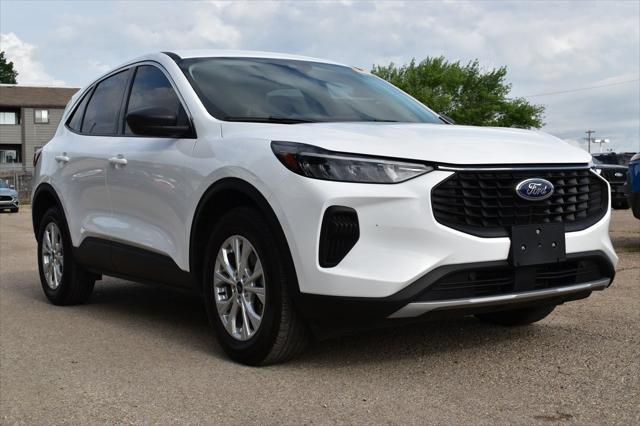 used 2023 Ford Escape car, priced at $21,577