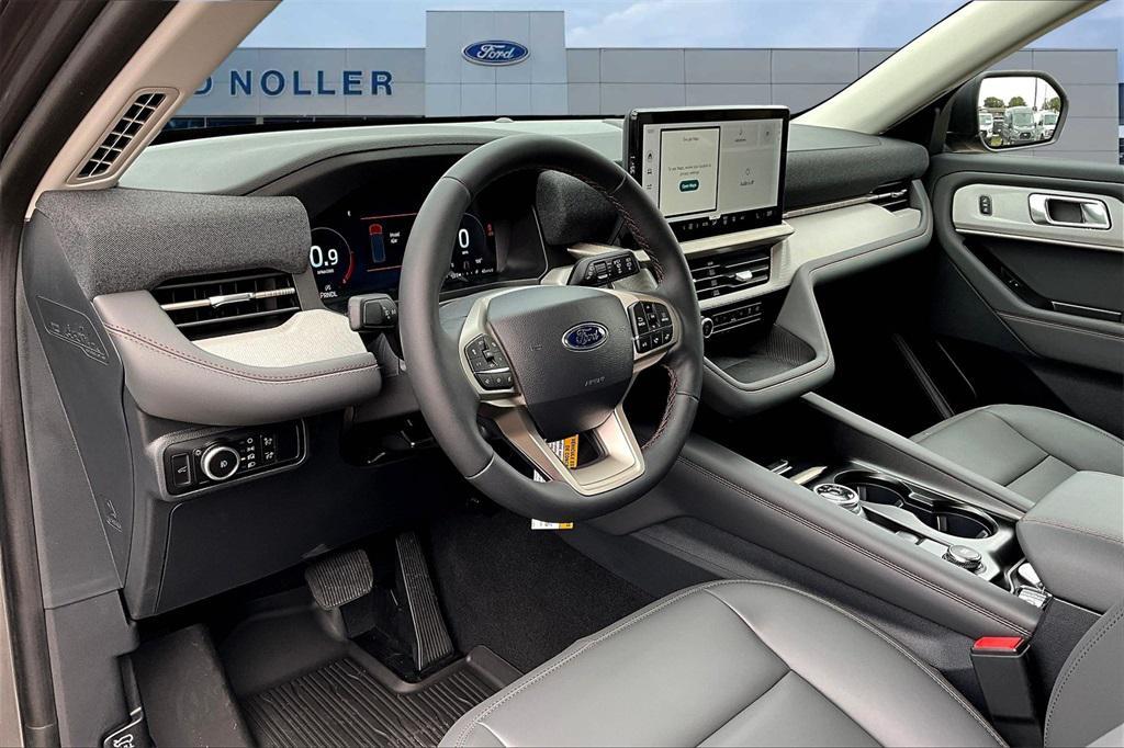 new 2025 Ford Explorer car, priced at $45,312