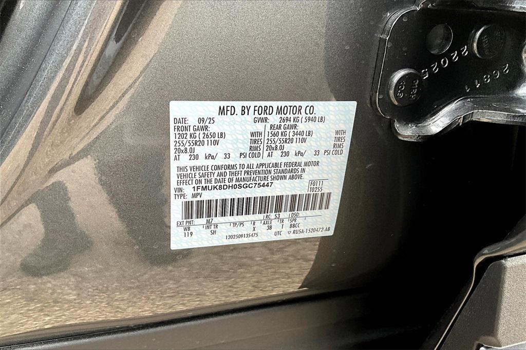 new 2025 Ford Explorer car, priced at $45,312